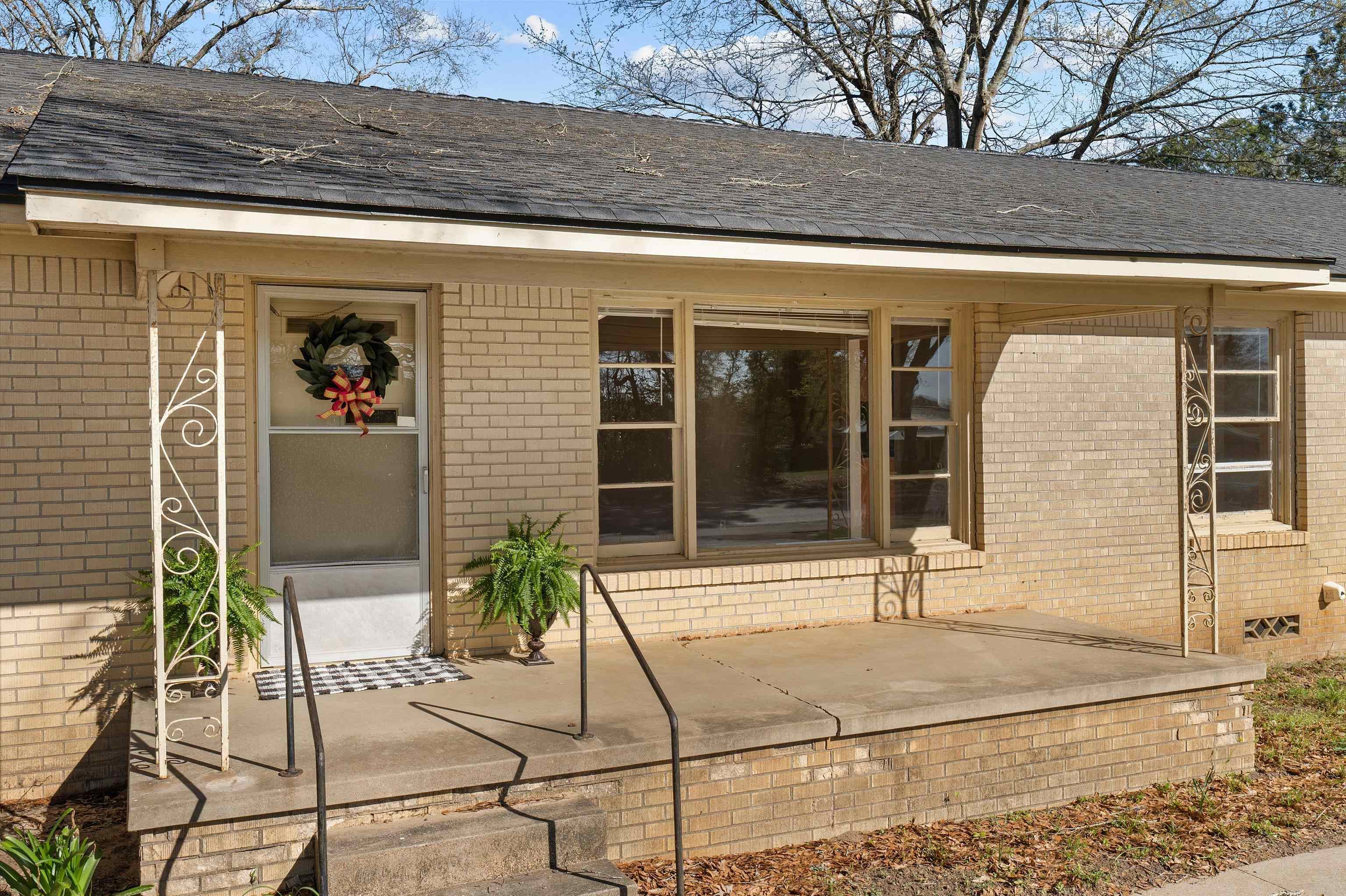 4984 Hwy 79 S