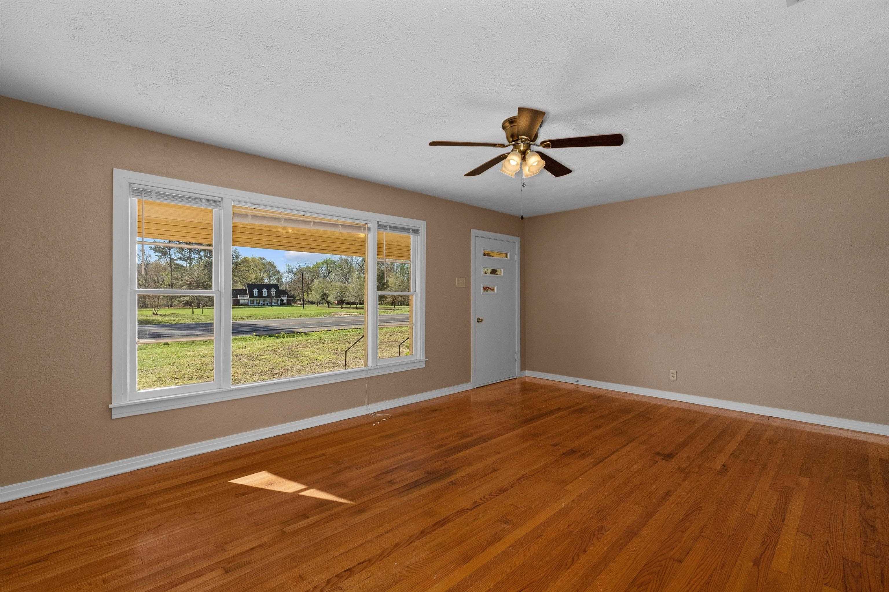 4984 Hwy 79 S