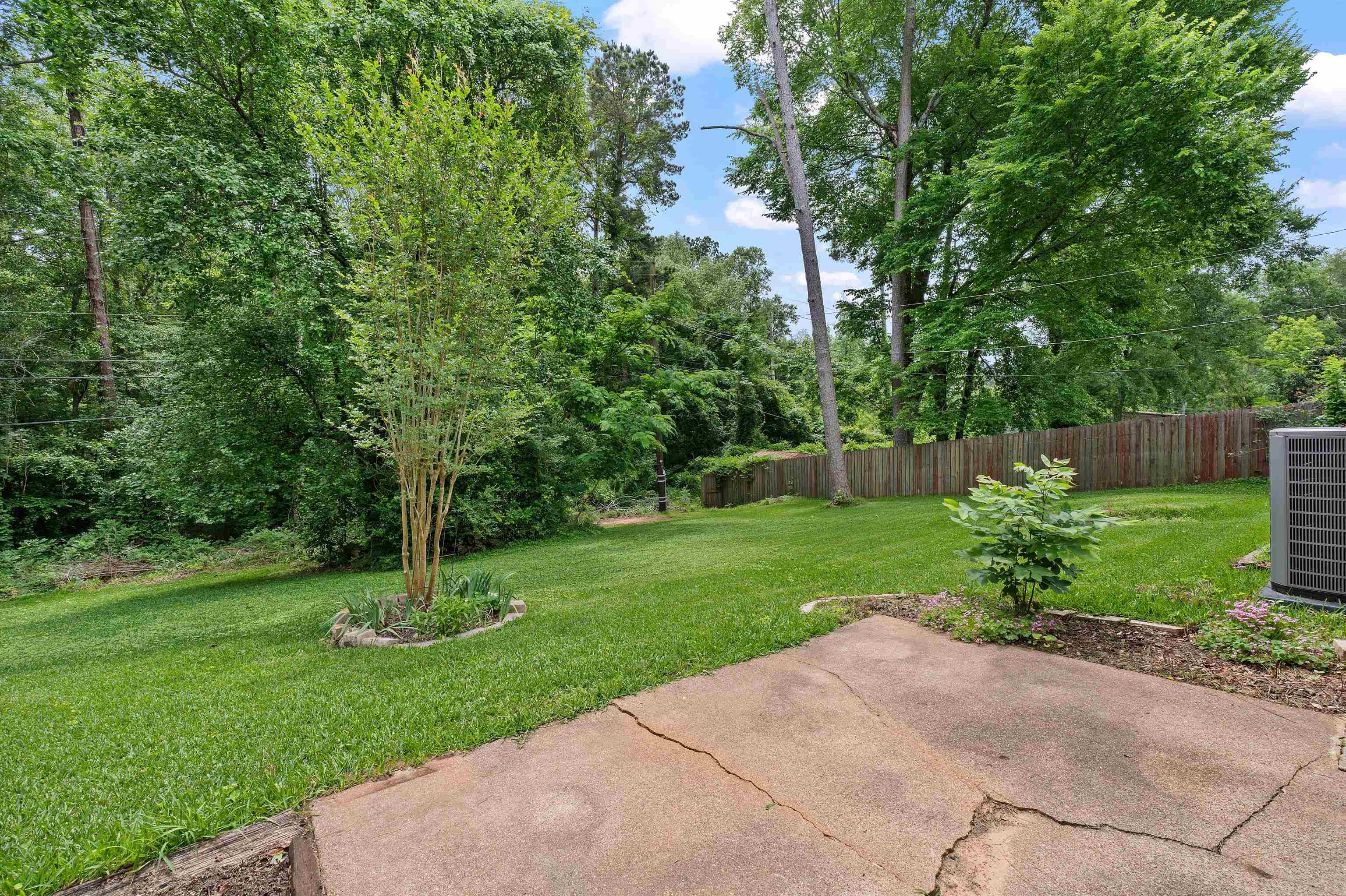 1513 Peterson 1513 Peterson Ln.