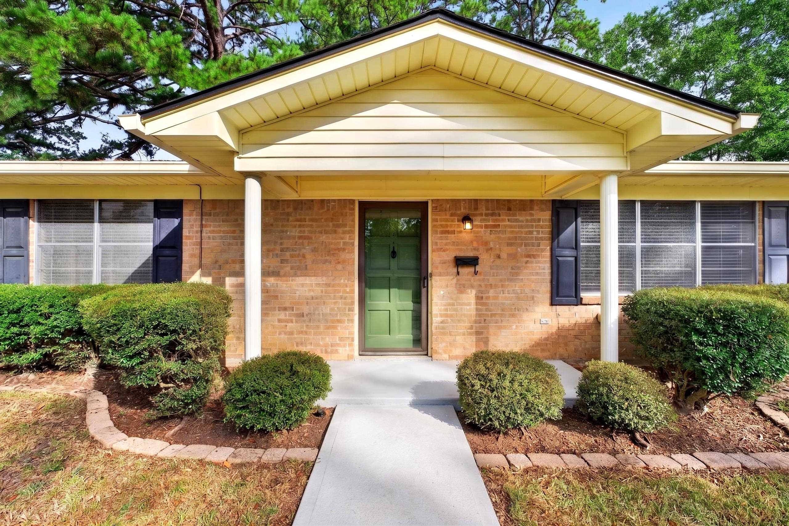 1516 Peterson Ln.