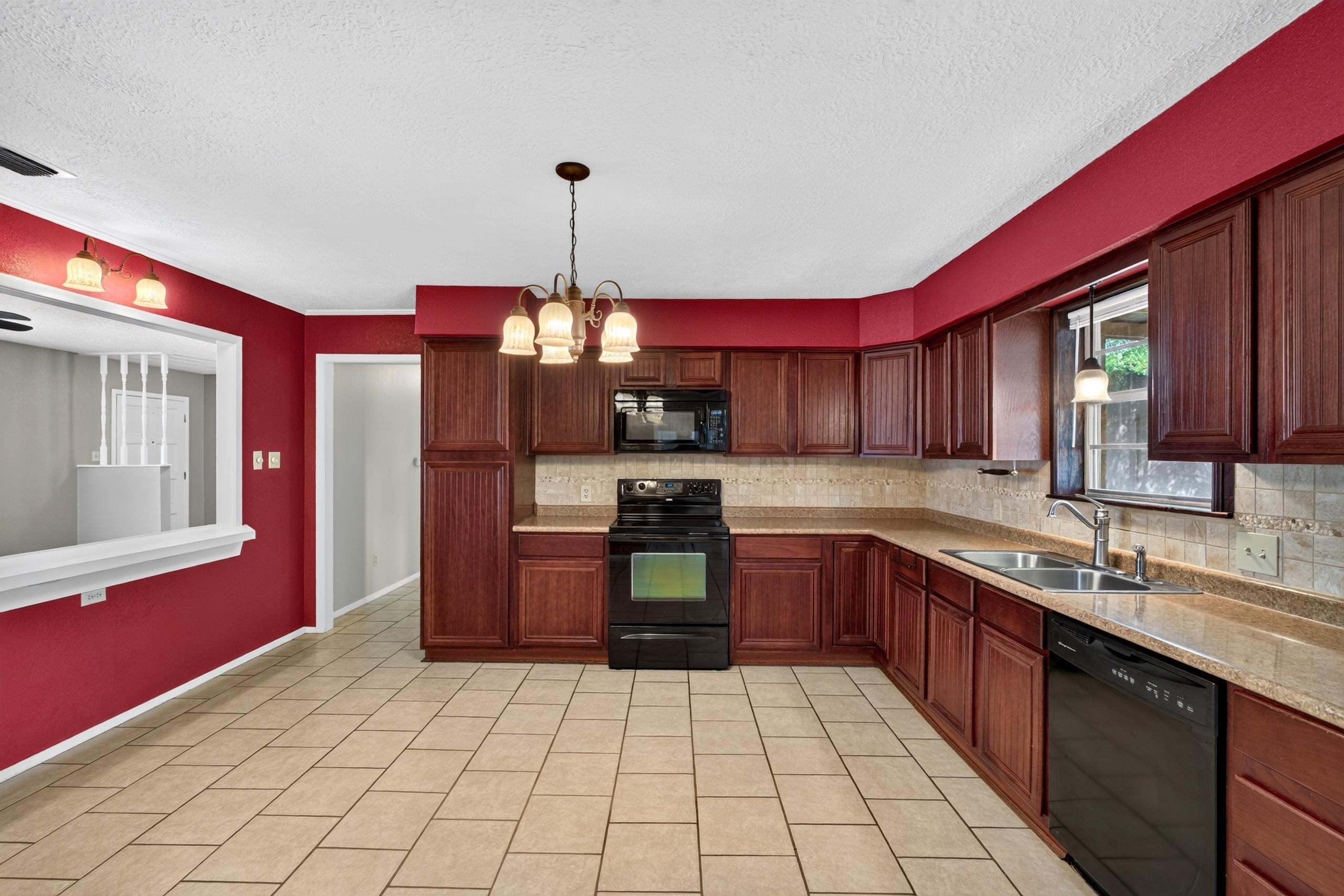 1516 Peterson Ln.