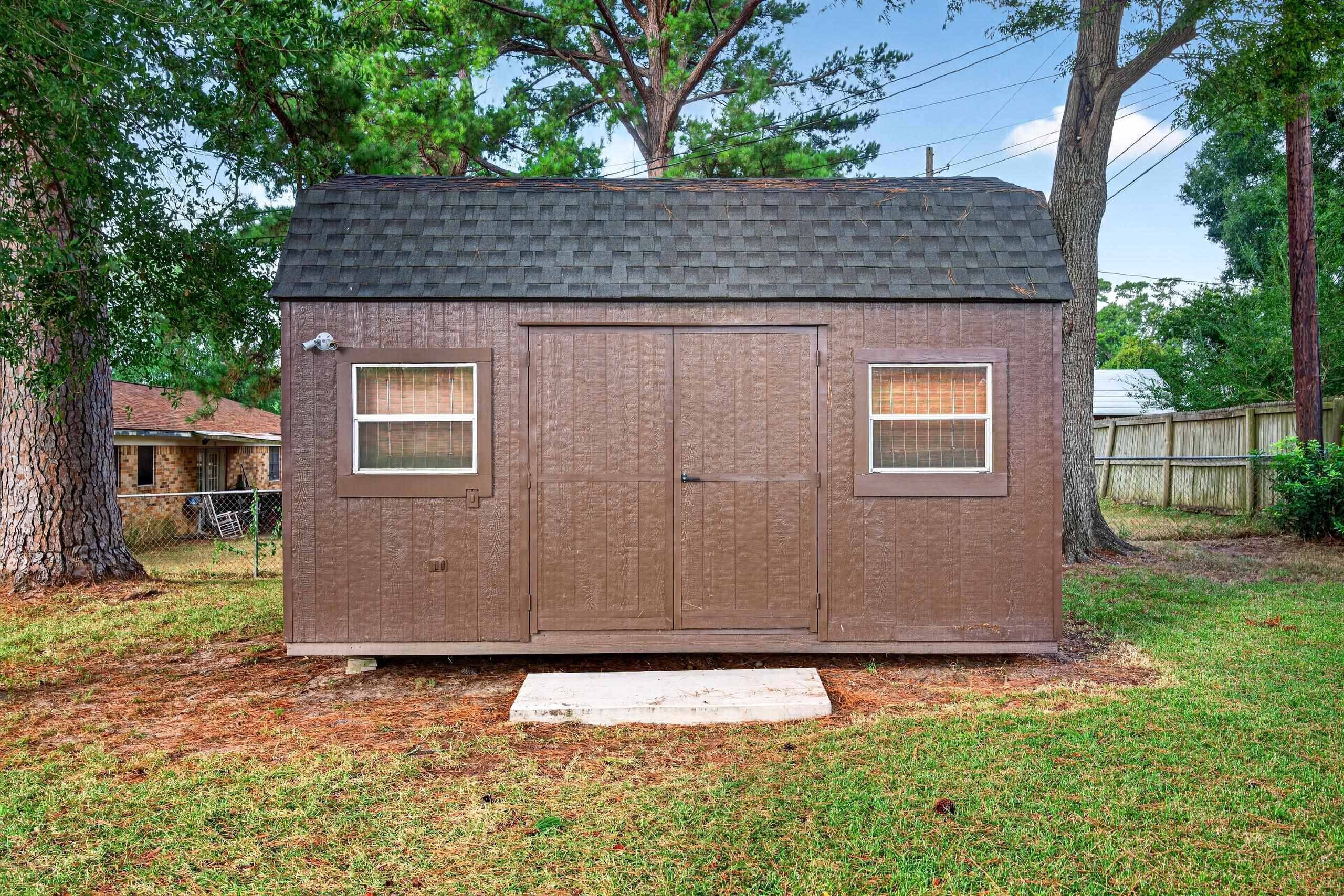 1516 Peterson Ln.