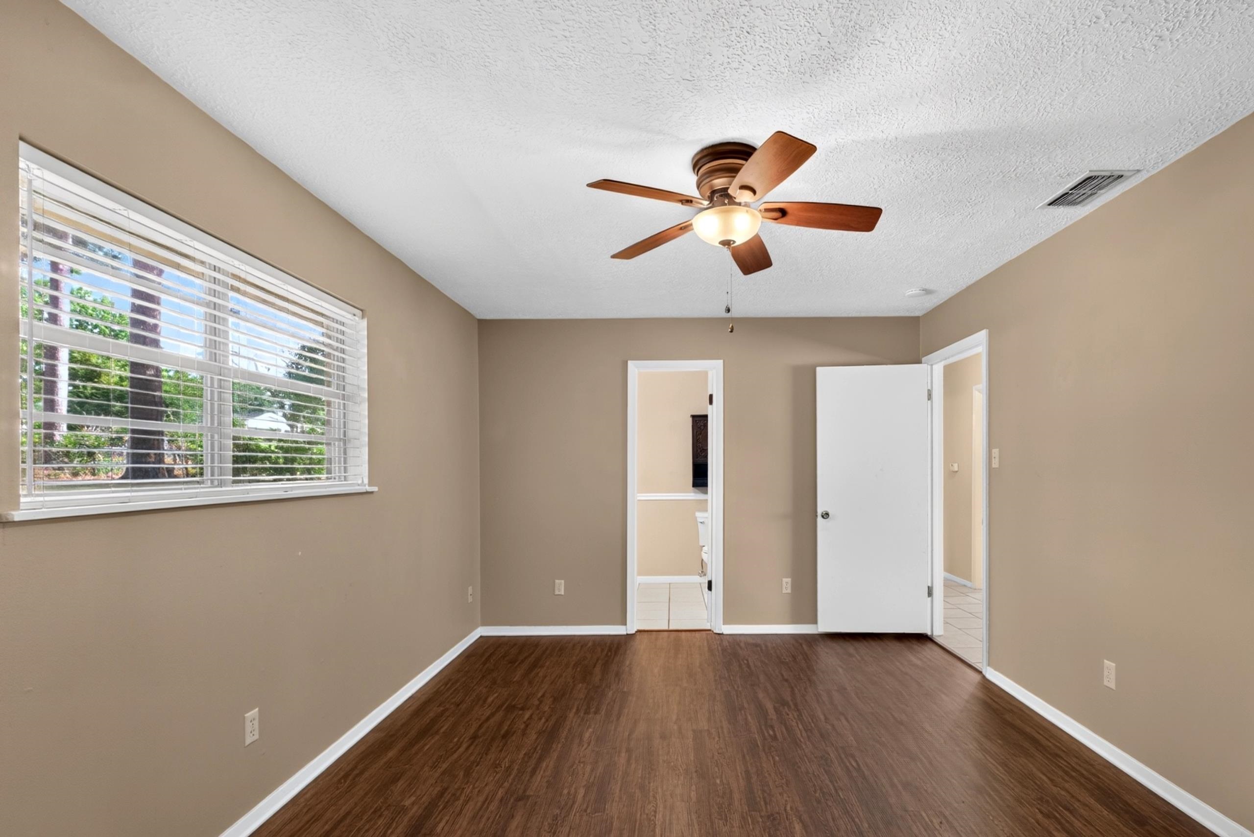 1516 Peterson Ln.