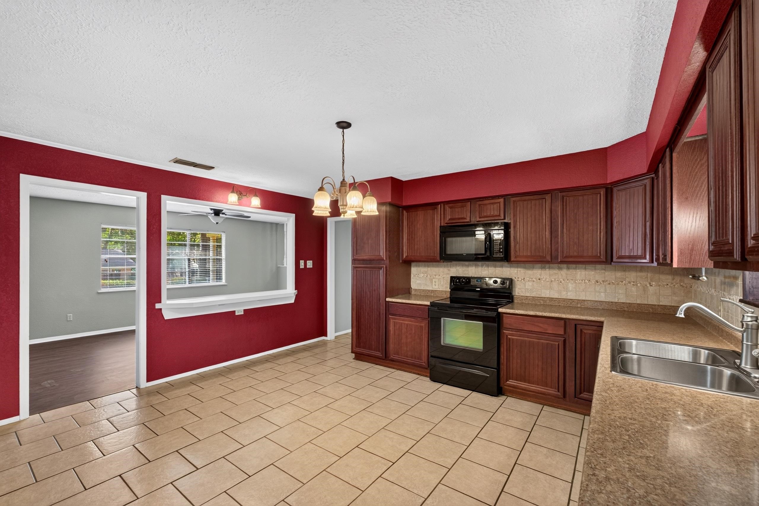 1516 Peterson Ln.