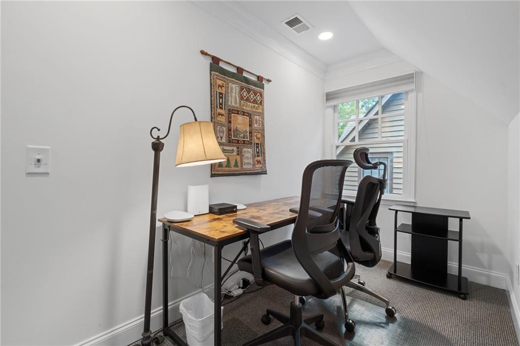 10 Chestnut Knoll Point