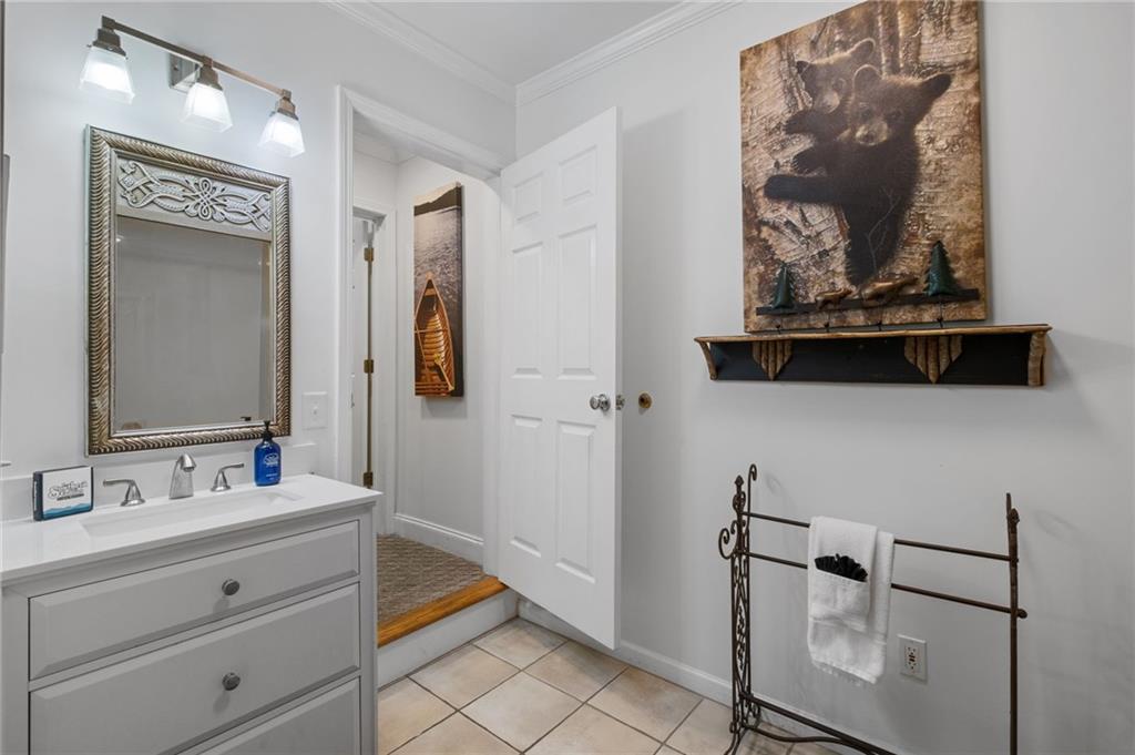 10 Chestnut Knoll Point