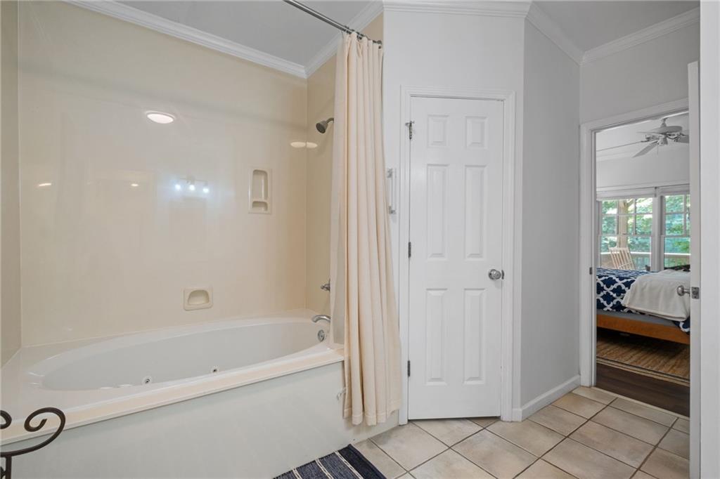 10 Chestnut Knoll Point