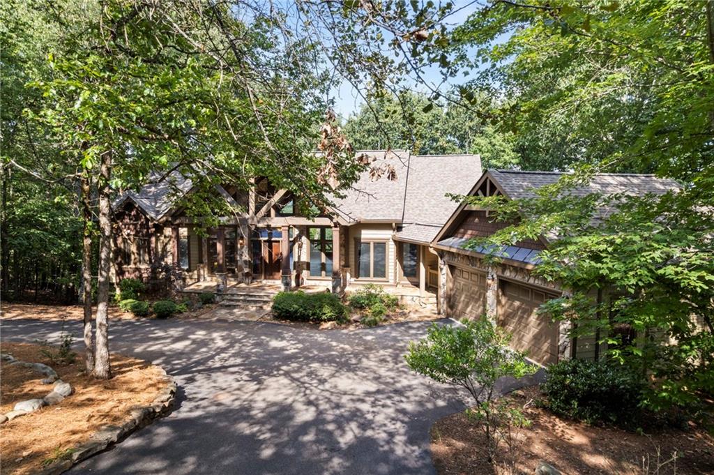 861 Summit Drive E