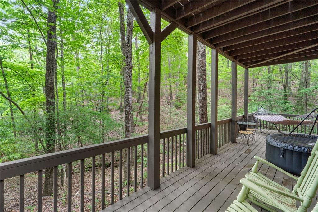 8 White Oak Knoll