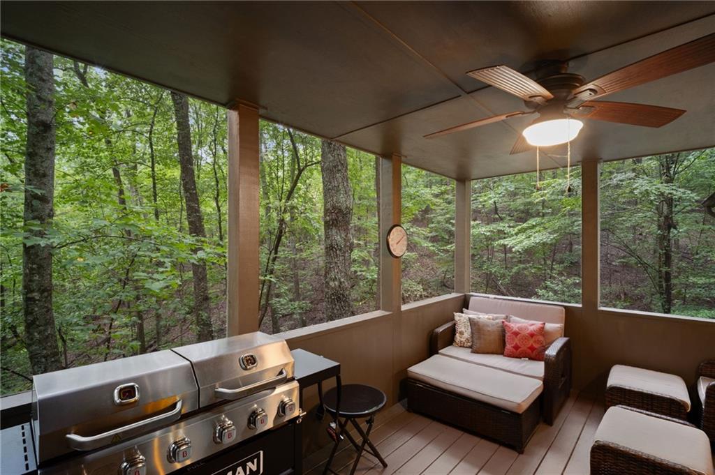 8 White Oak Knoll