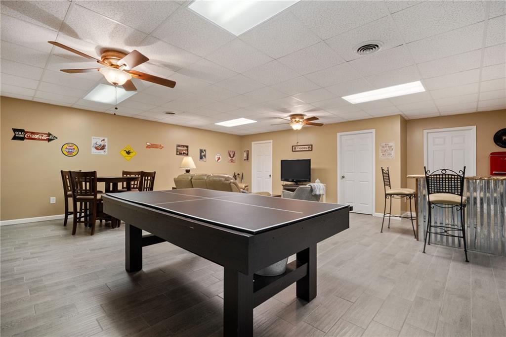 8 White Oak Knoll
