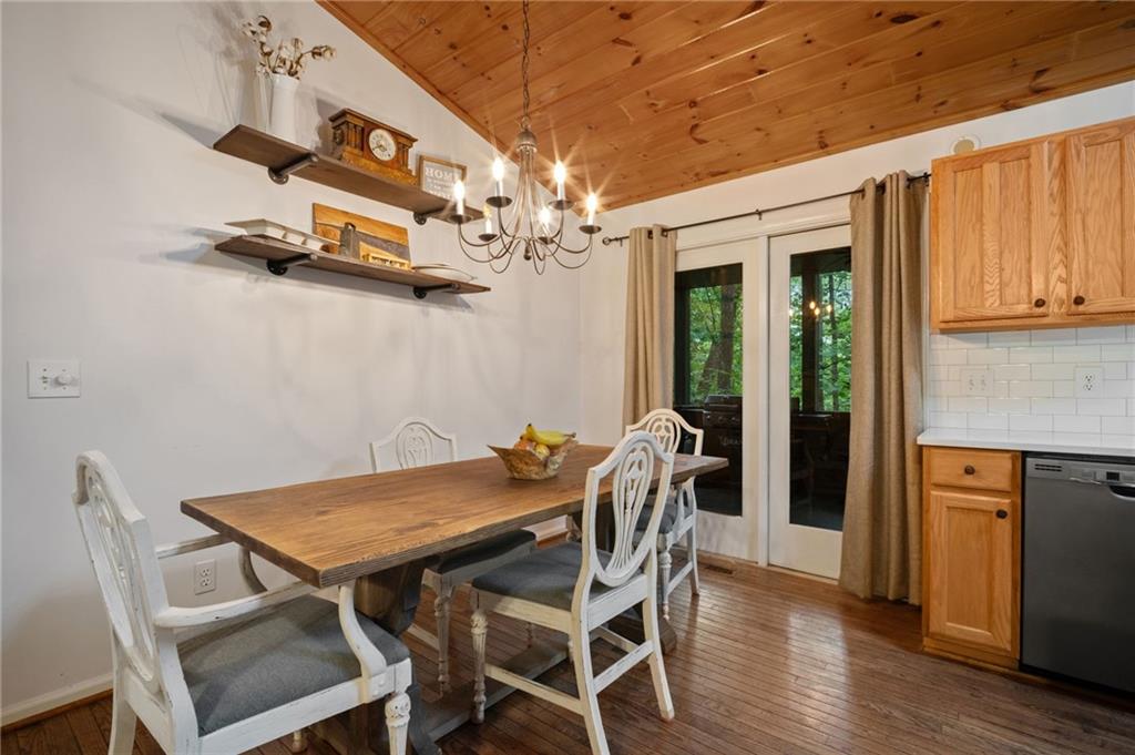 8 White Oak Knoll