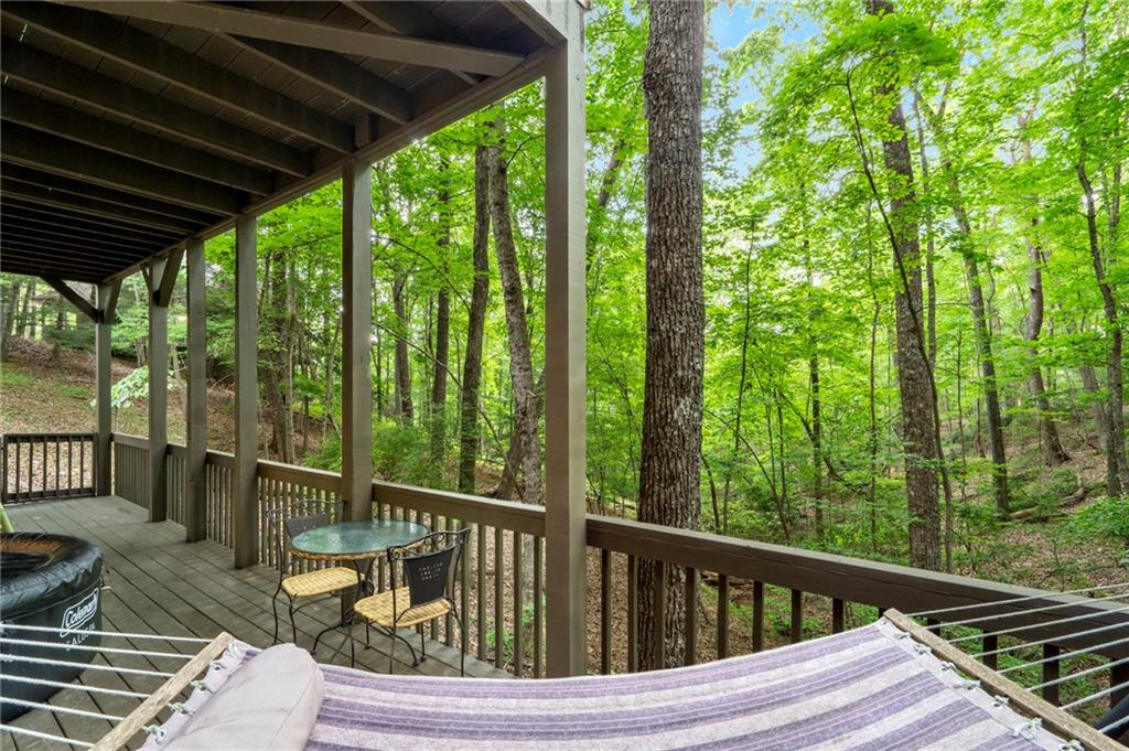 8 White Oak Knoll