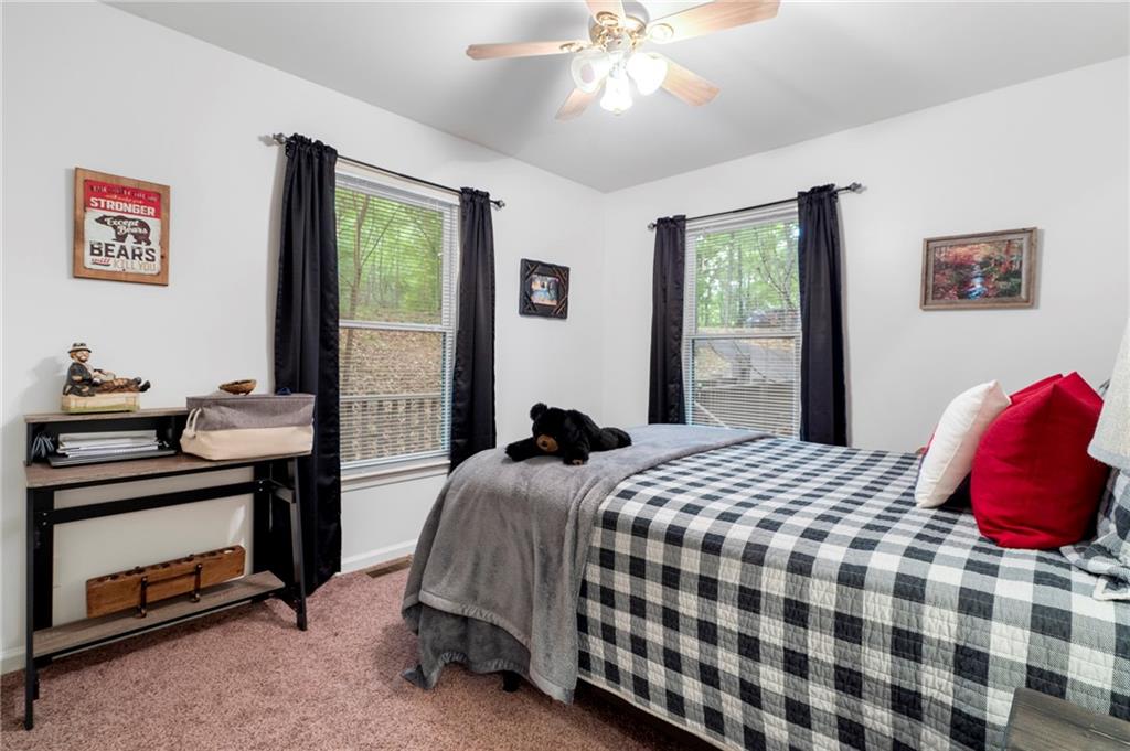 8 White Oak Knoll