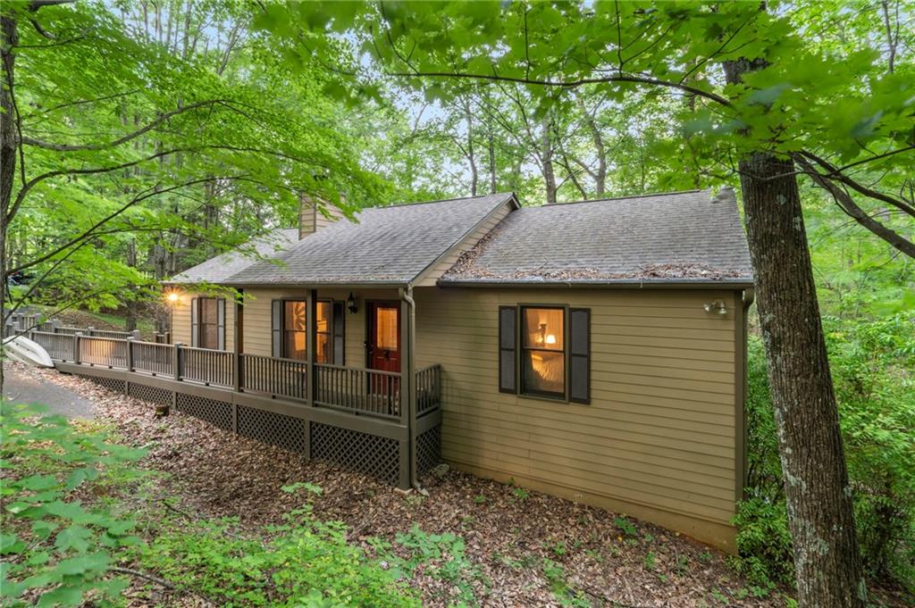 8 White Oak Knoll
