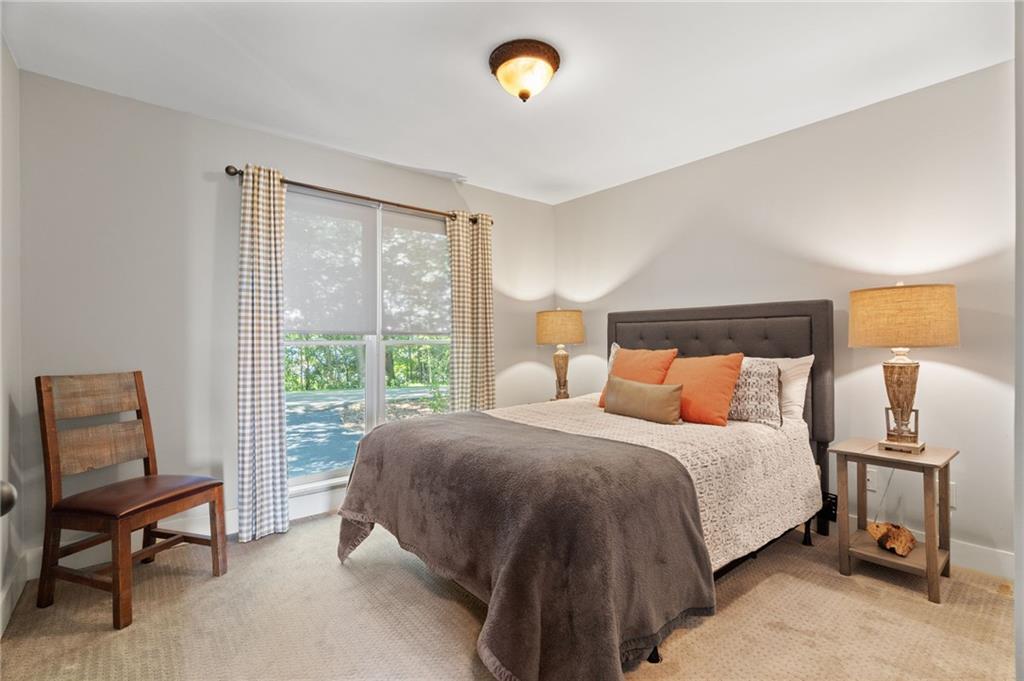 1572 Ridgeview Drive