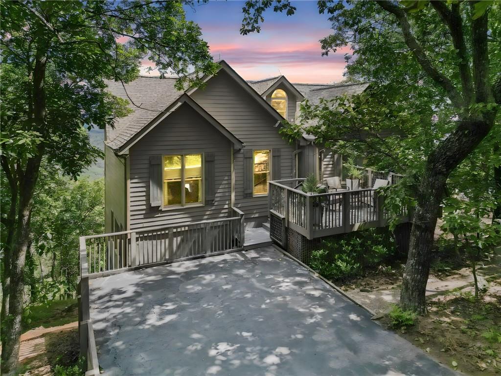 1572 Ridgeview Drive