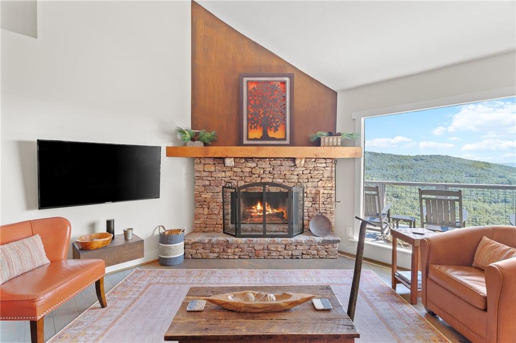 1572 Ridgeview Drive