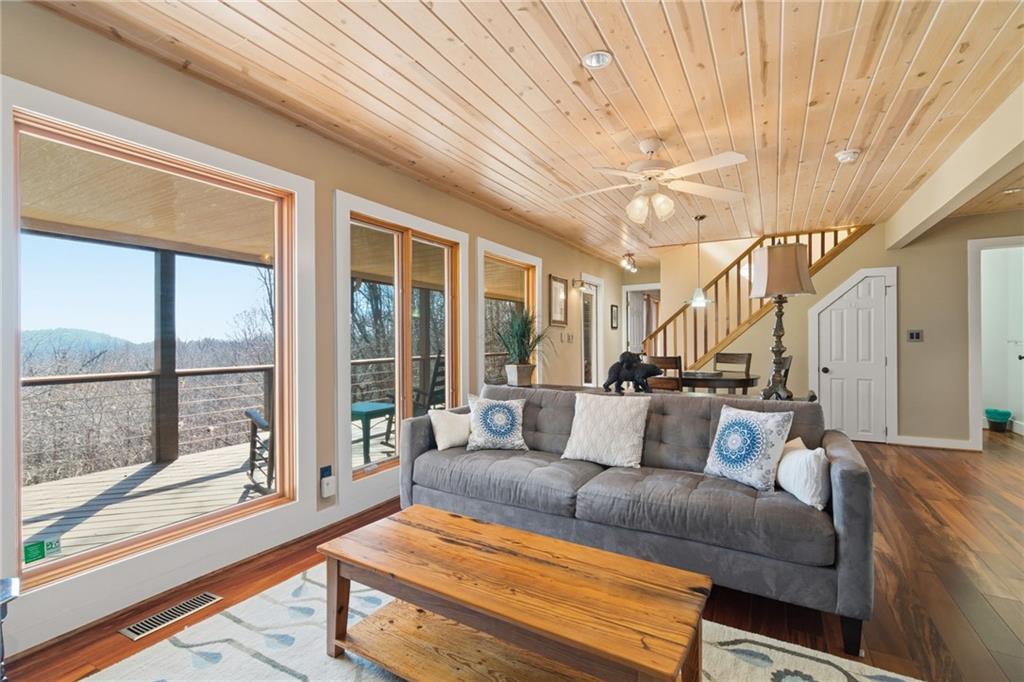 1300 Quail Cove Drive