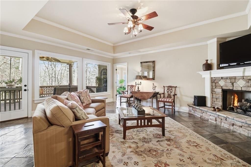 89 Bluestern Drive NW