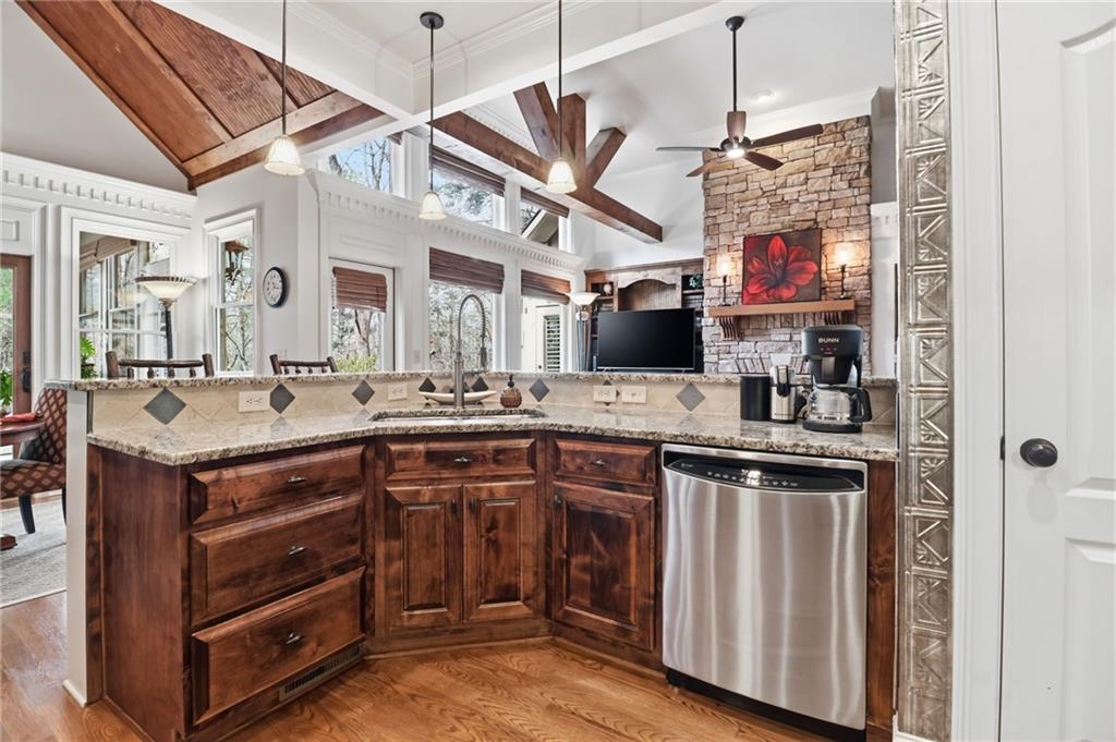 89 Bluestern Drive NW