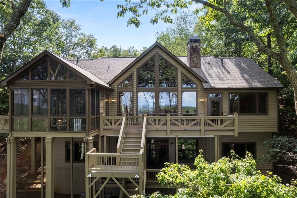 861 Summit Drive