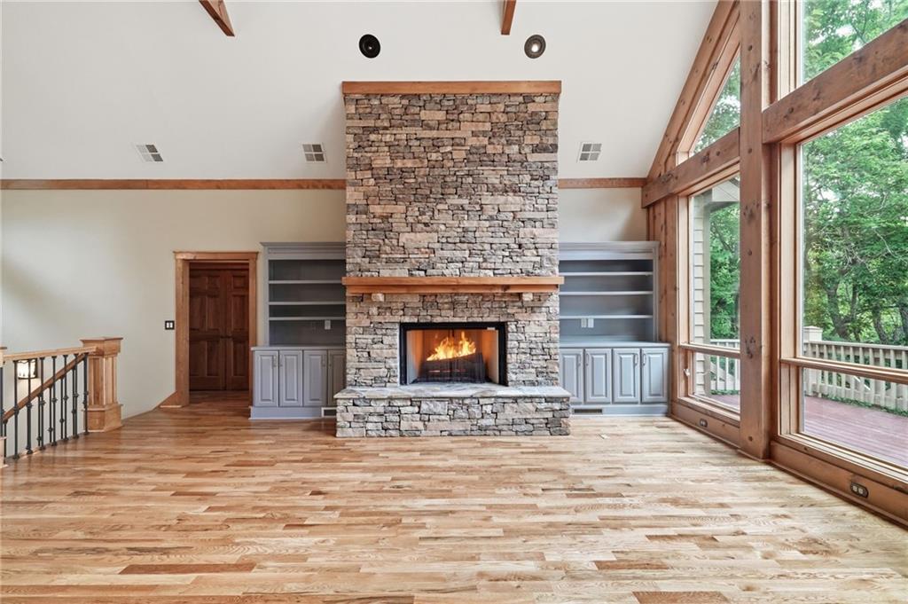 861 Summit Drive