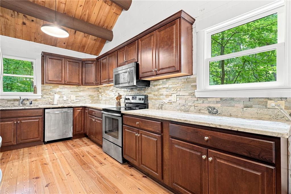 884 Quail Cove Drive