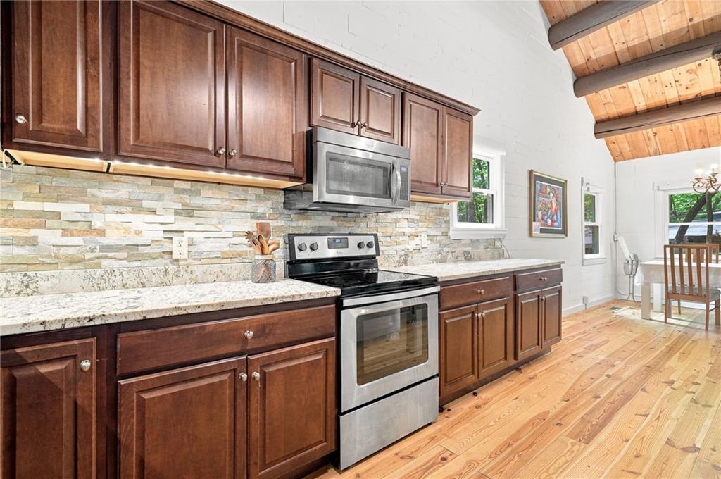 884 Quail Cove Drive