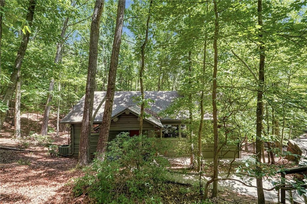 884 Quail Cove Drive