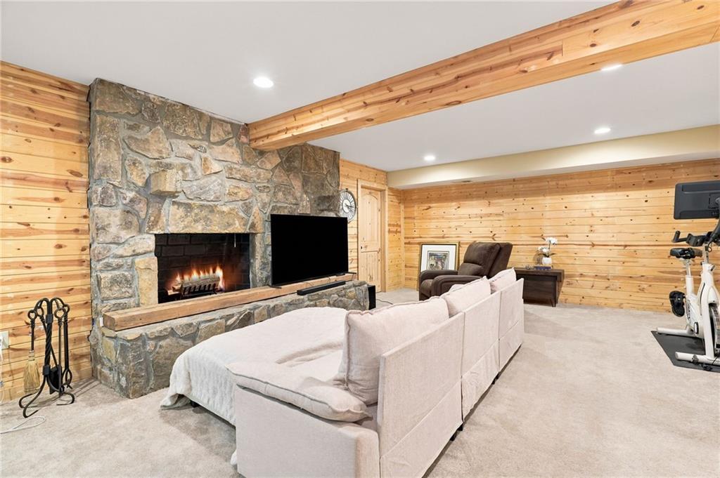 884 Quail Cove Drive