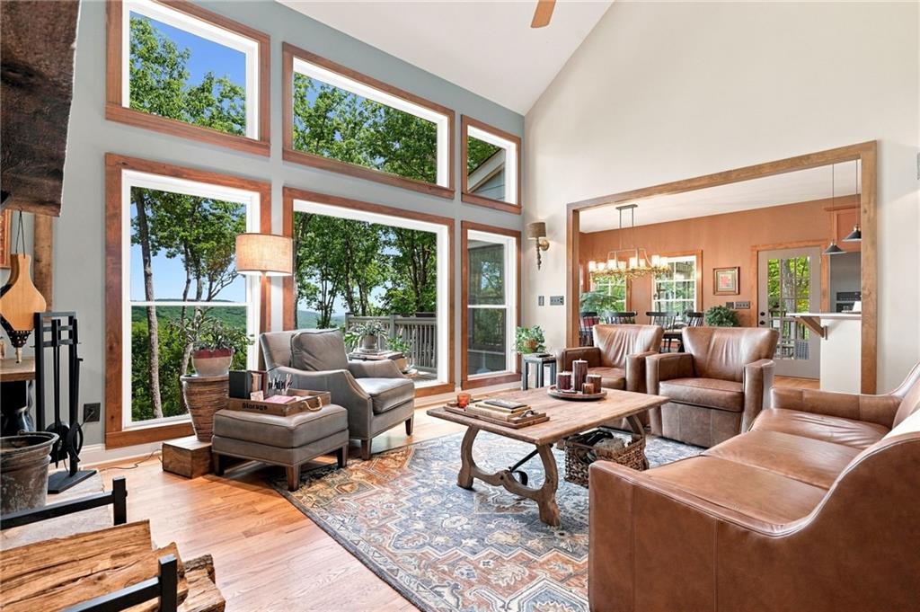 1458 Valley View Drive