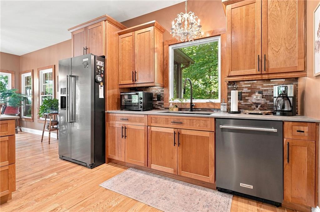 1458 Valley View Drive