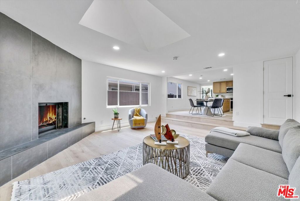 14802 Seaforth Avenue