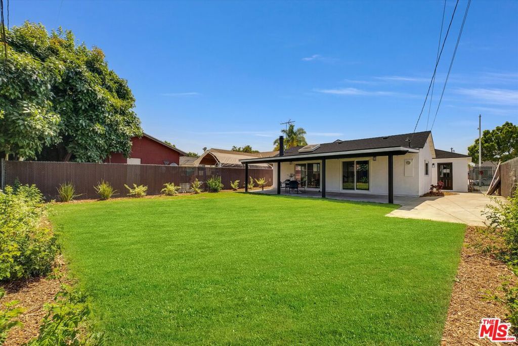 14802 Seaforth Avenue