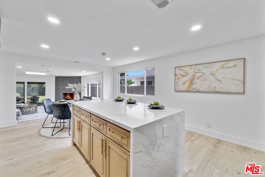 14802 Seaforth Avenue