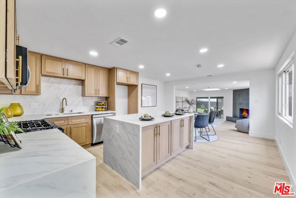 14802 Seaforth Avenue