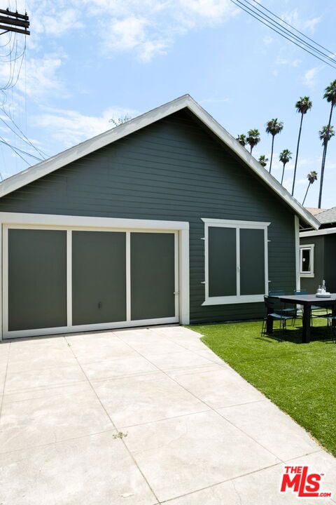 2351 W 31st Street