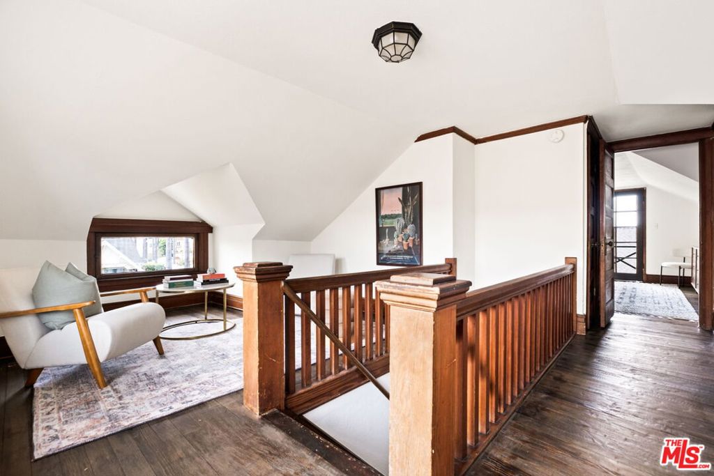 2351 W 31st Street