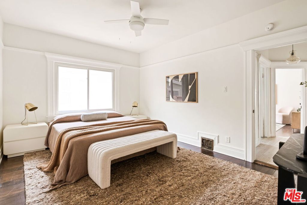 2351 W 31st Street