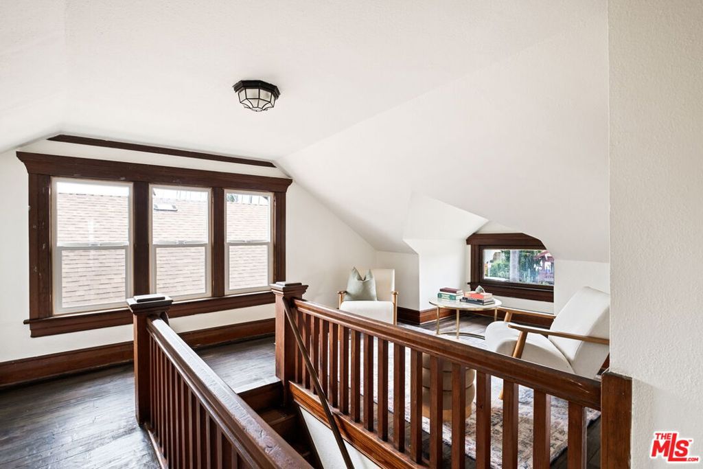 2351 W 31st Street