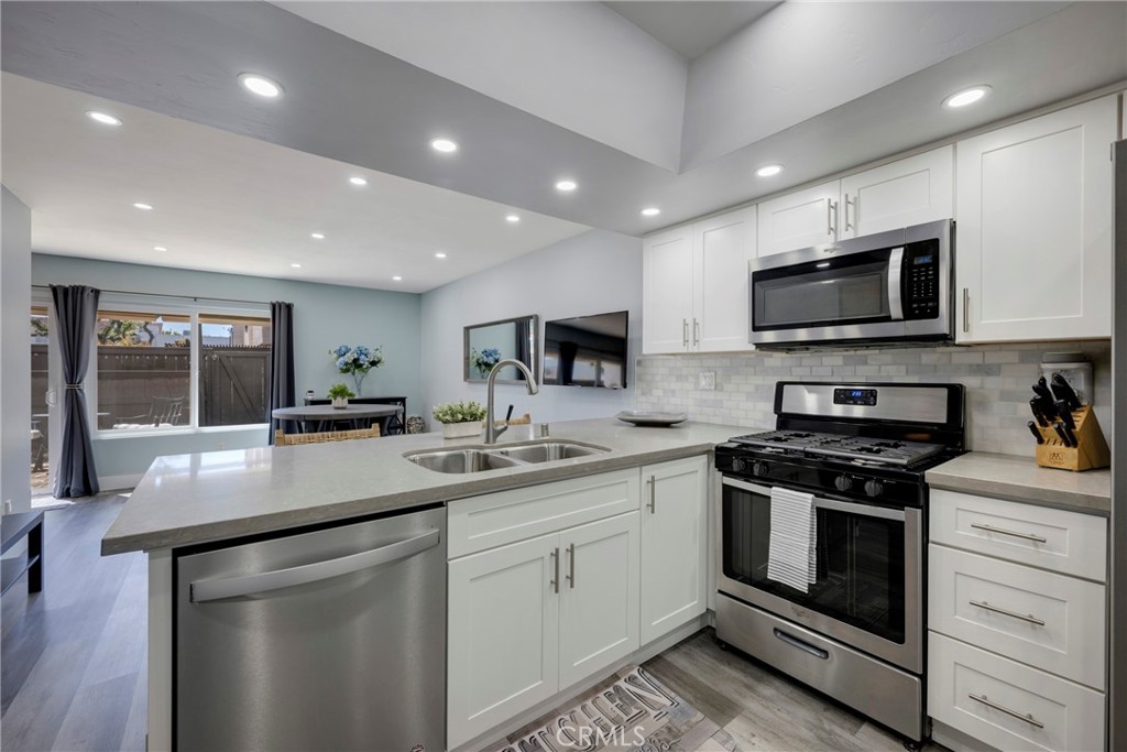 1670 S Heritage Circle