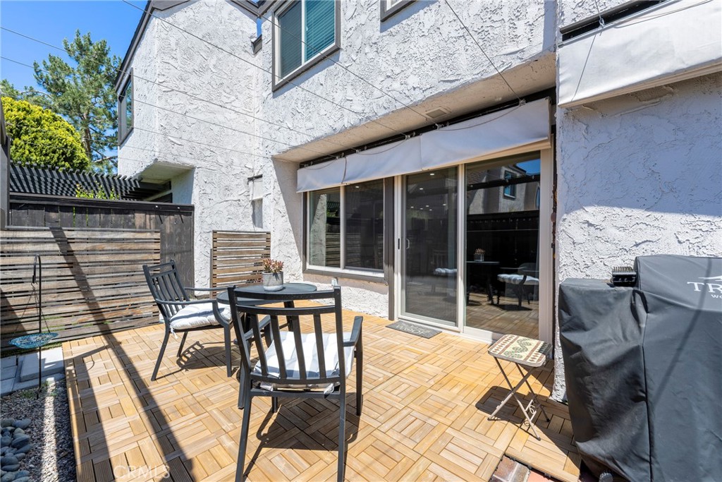 1670 S Heritage Circle