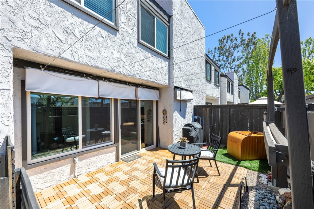 1670 S Heritage Circle