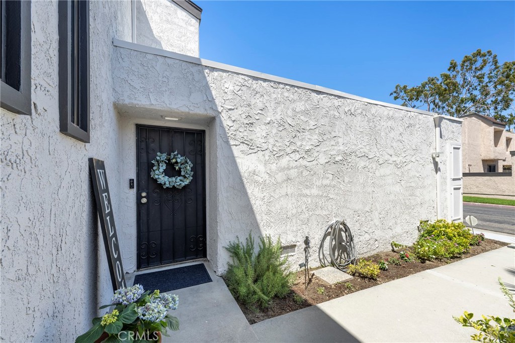 1670 S Heritage Circle