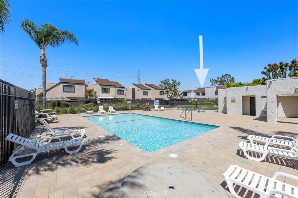 1670 S Heritage Circle