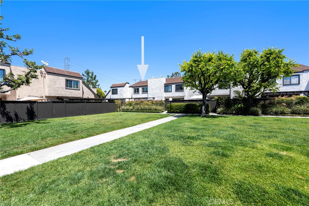 1670 S Heritage Circle