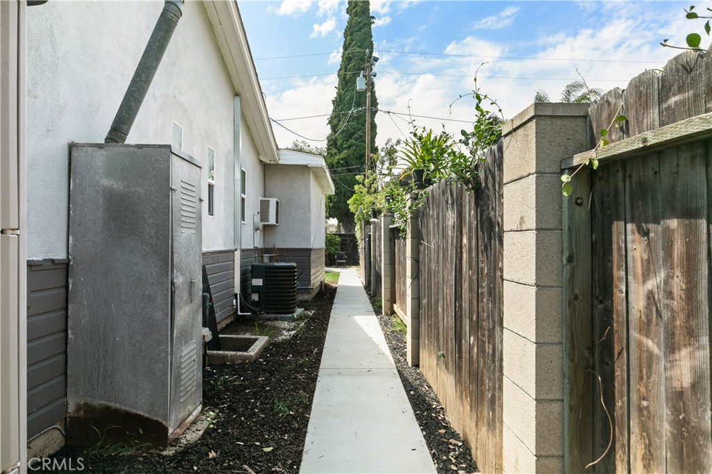 211 Florence Place