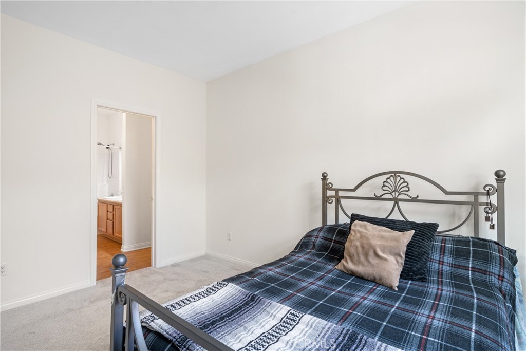 1138 N Euclid Street 6