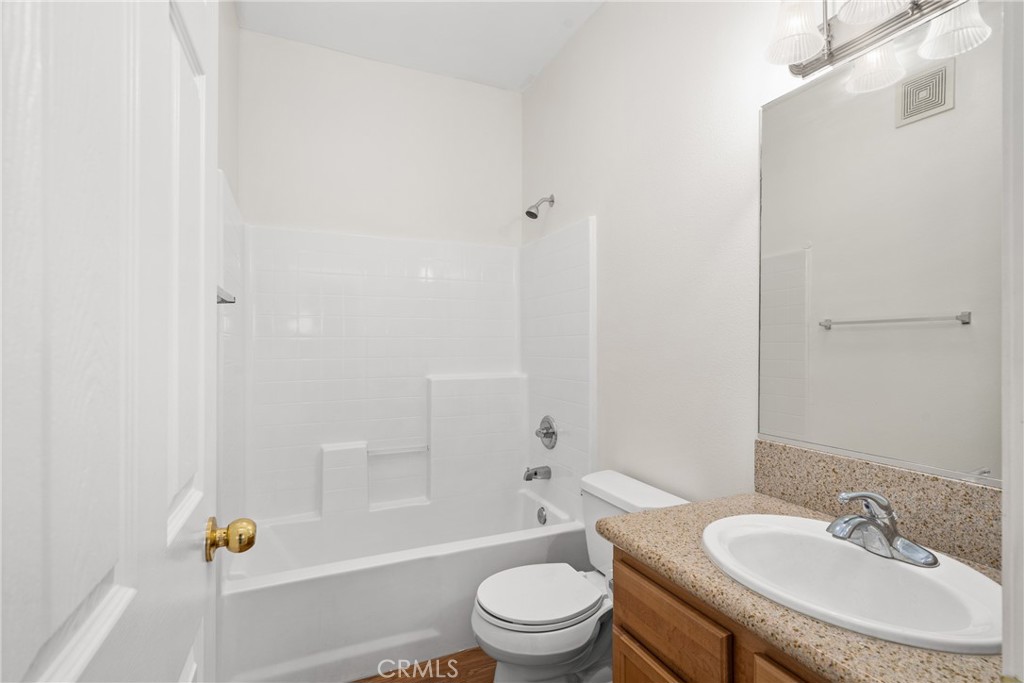 1138 N Euclid Street 6